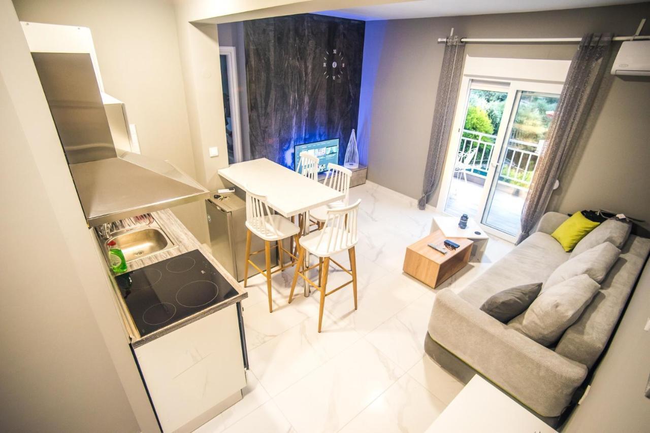 Diamond Lux Apartment PalaiónTsiflíkion Zewnętrze zdjęcie